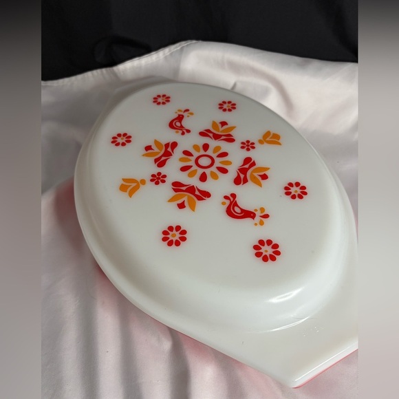 Pryex Friendship 1 qt lidded /divided serving dish - Picture 4 of 8